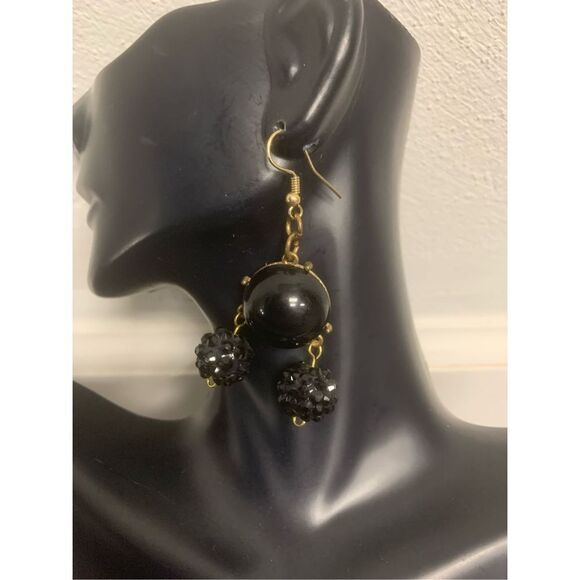 Vintage Look Chandelier Earrings - Picture 2 of 3